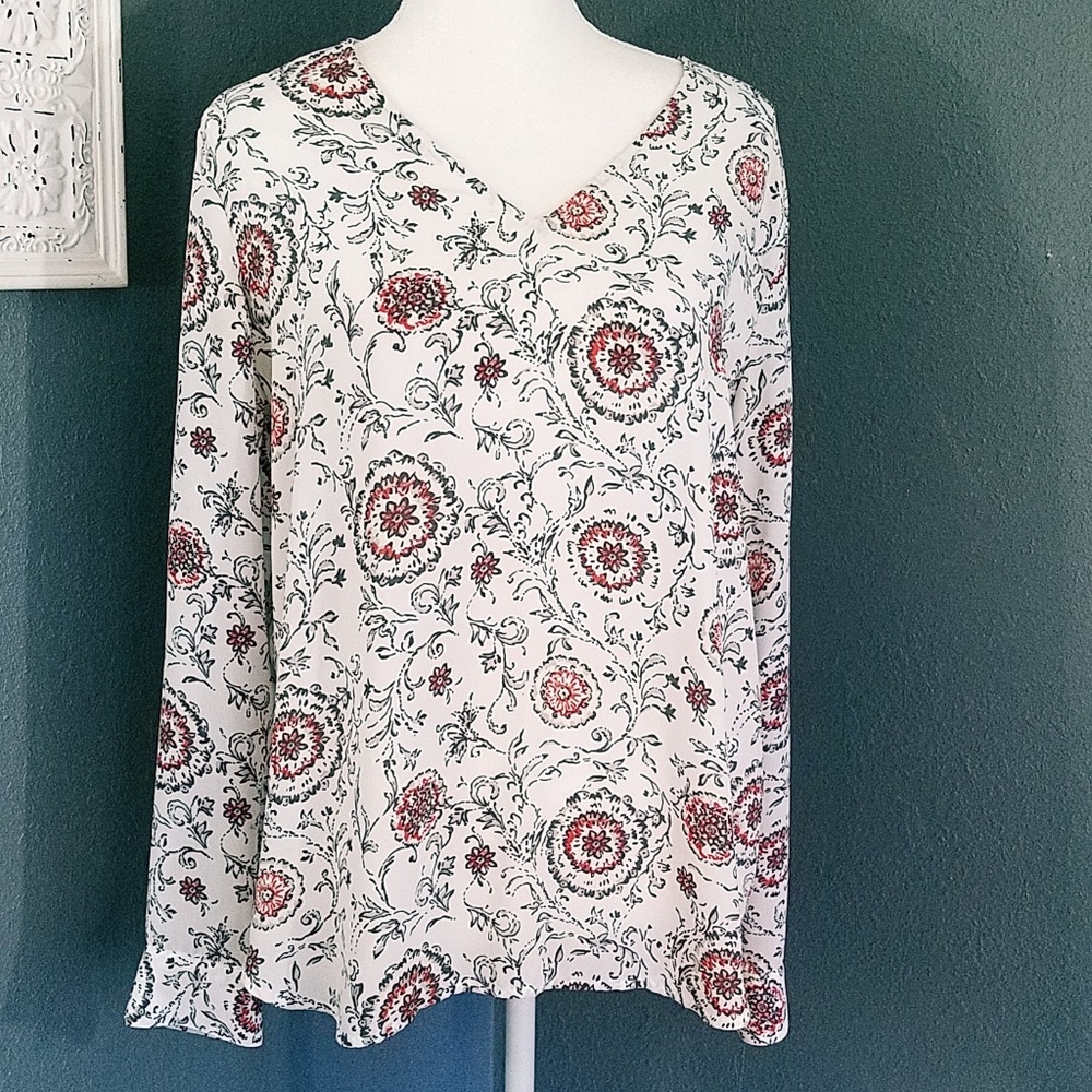 Ann Taylor White Floral V-Neck Blouse with Red Accents